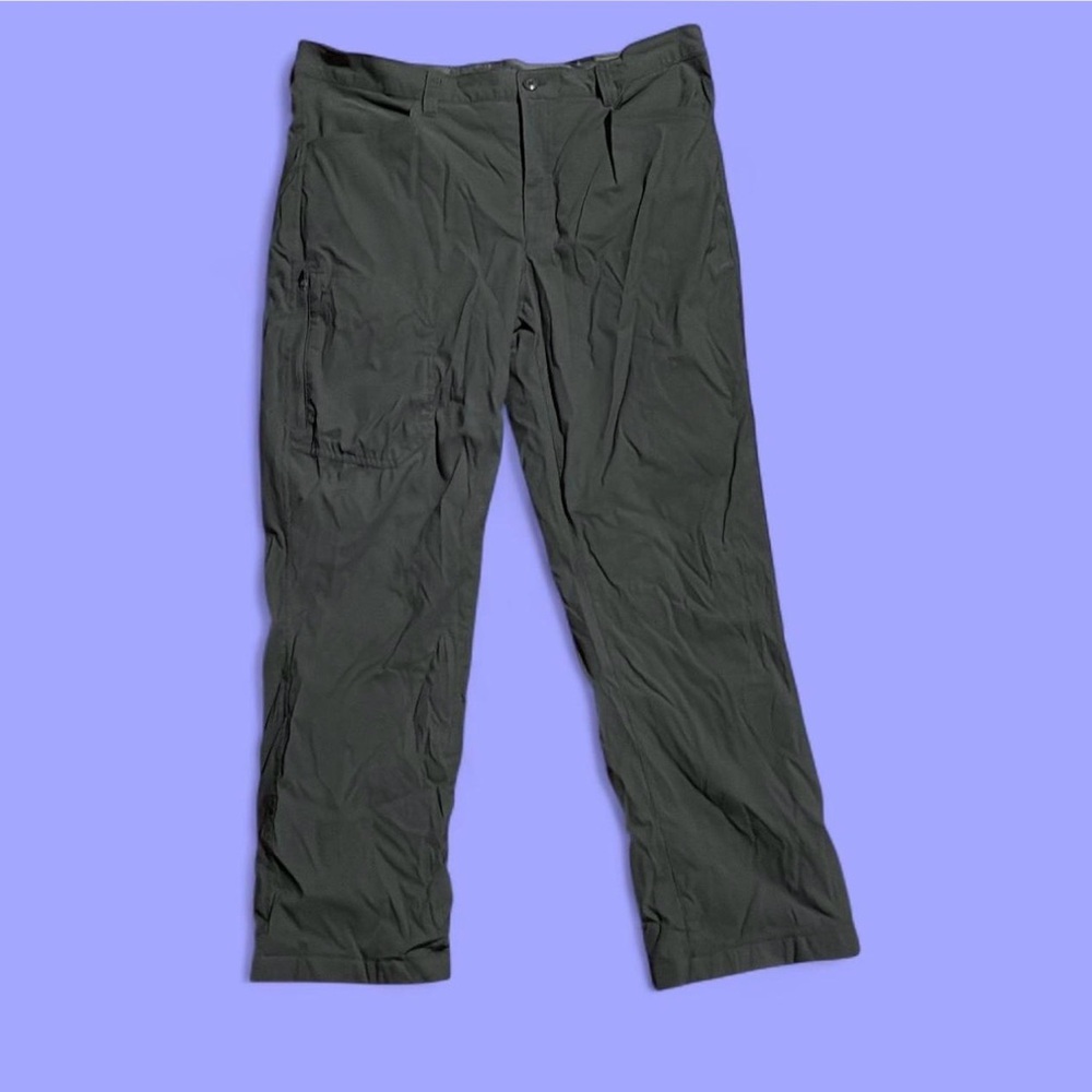 Eddie Bauer Men's Grey Rainier Cargo Pants
